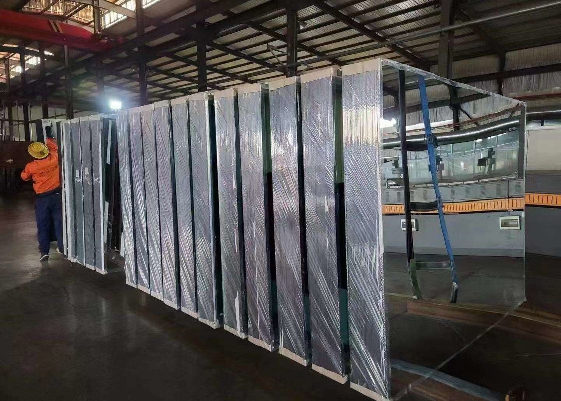 Long Lasting Colored Mirror Glass Sheets With Red Back Paint Alumnium